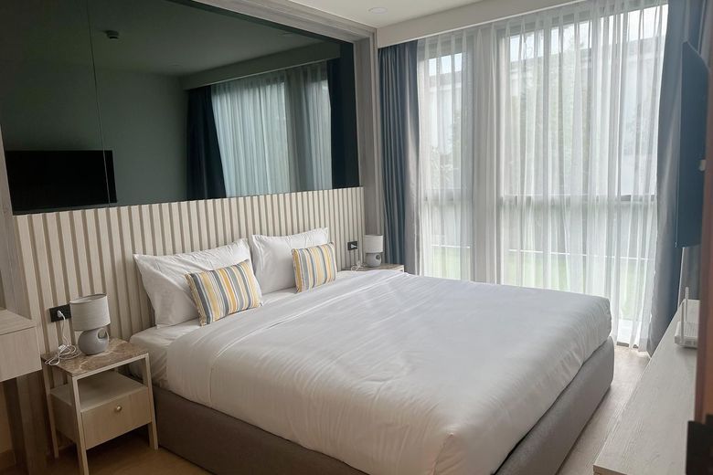 1 Bedroom Condo For Rent