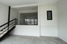 4 Bedroom Townhouse for sale in Huai Khwang, Bangkok