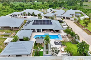 5 Bedroom House for sale in Sedona Villas 2, Pong, Chonburi