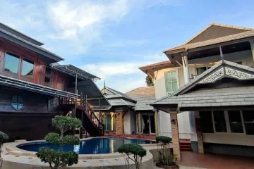 4 Bedroom Villa for Sale or Rent in Baan Samran, Nong Pla Lai, Chonburi