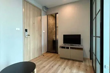 1 Bedroom Condo for rent in Brix Condominium Charan 64, Bang Yi Khan, Bangkok near MRT Sirindhorn