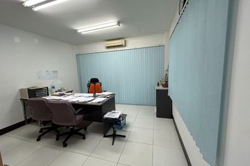 Office for rent in Bang Khae Nuea, Bangkok near MRT Thawi Watthana