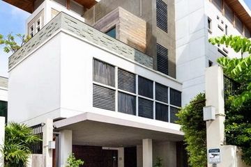 5 Bedroom Villa for sale in Khlong Tan Nuea, Bangkok near BTS Phrom Phong