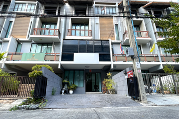 4 Bedroom Townhouse for sale in Areeya Mandarina Sukhumvit 77, Suan Luang, Bangkok near MRT Si Nut