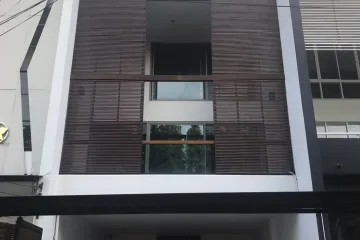 3 Bedroom Townhouse for rent in Khlong Toei, Bangkok