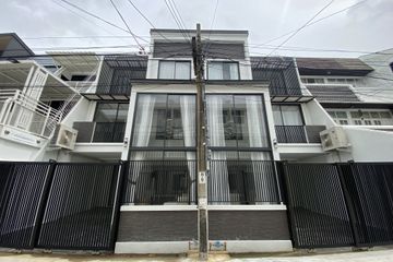 3 Bedroom Townhouse for Sale or Rent in Khlong Tan Nuea, Bangkok