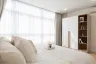 2 Bedroom Condo for sale in Zenith Place @ Huay Kwang, Huai Khwang, Bangkok near MRT Huai Khwang