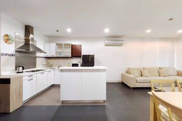 1 Bedroom Condo for rent in Baan Sathorn Condo, Khlong Toei Nuea, Bangkok near MRT Phetchaburi