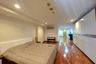 1 Bedroom Condo for sale in Nusa State Tower Condominium, Silom, Bangkok near BTS Surasak