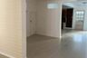 Commercial for rent in Hua Mak, Bangkok near MRT Yaek Lam Sali