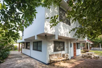 3 Bedroom Villa for sale in Bang Chak, Bangkok near BTS Bang Wa