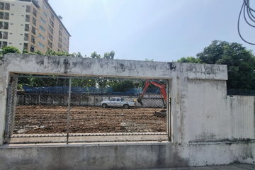 Land for sale in Thung Wat Don, Bangkok near BTS Surasak