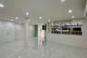 3 Bedroom Townhouse for rent in Thung Maha Mek, Bangkok near MRT Lumpini