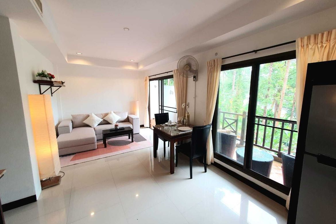 Large 1 Bedroom