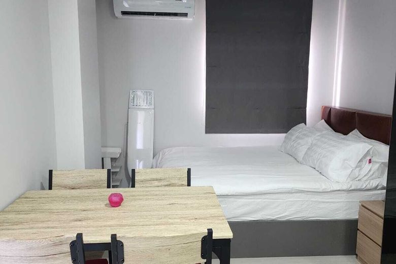 1 Bedroom Condo