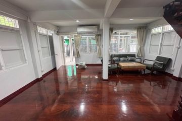 3 Bedroom House for rent in Chom Phon, Bangkok near MRT Lat Phrao