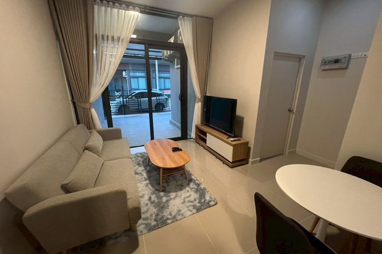 2 Bedroom Townhouse For Rent