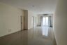 3 Bedroom Townhouse for Sale or Rent in Baan Klang Mueng Suanluang, Dokmai, Bangkok