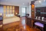 3 Bedroom Condo for rent in Hawaii Tower, Khlong Toei Nuea, Bangkok near MRT Sukhumvit