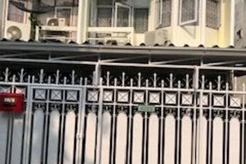 3 Bedroom Townhouse for rent in Sam Sen Nok, Bangkok near MRT Phawana