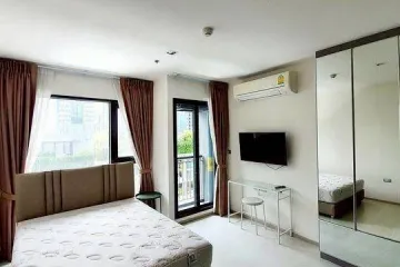 1 Bedroom Condo for sale in Rhythm Sukhumvit 36-38, Khlong Tan, Bangkok near BTS Thong Lo