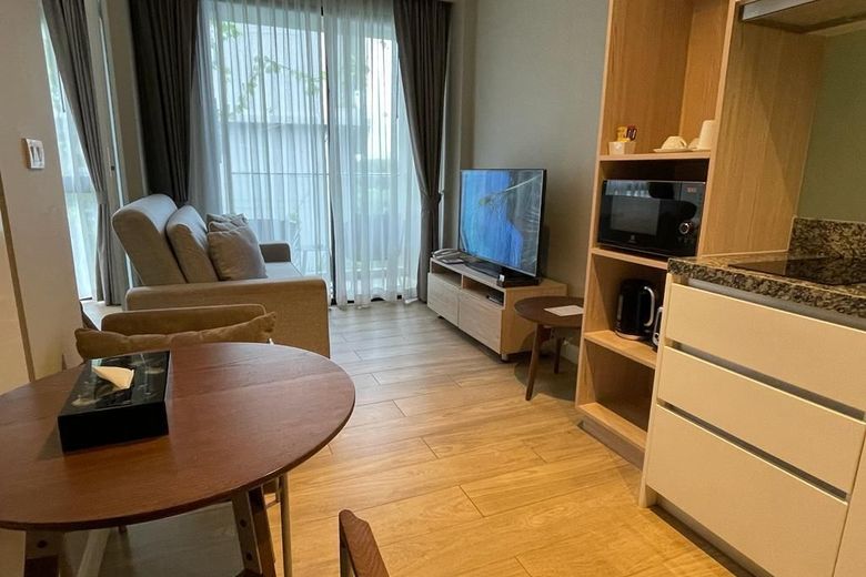 1 Bedroom Condo