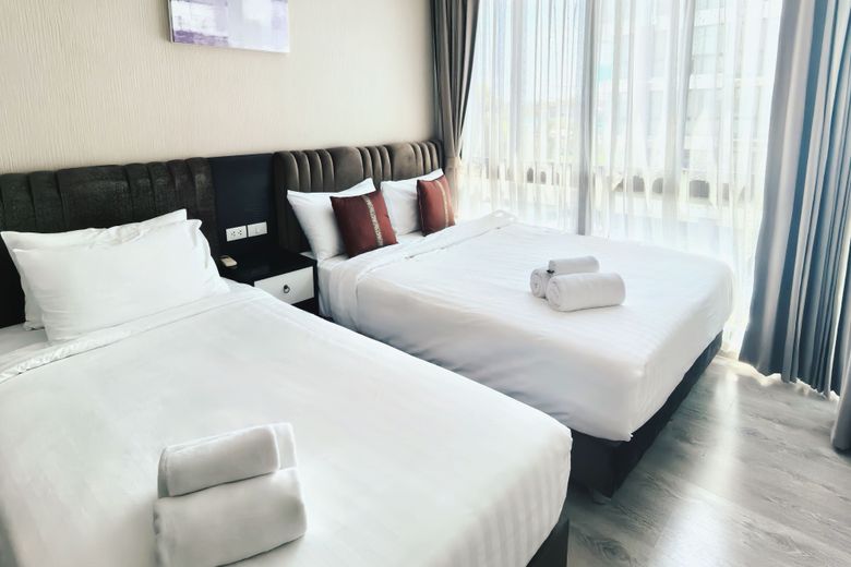 1 Bedroom Condo For Rent