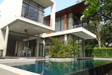 4 Bedroom Villa for rent in Raveevan Residence, Khlong Toei Nuea, Bangkok near MRT Phetchaburi