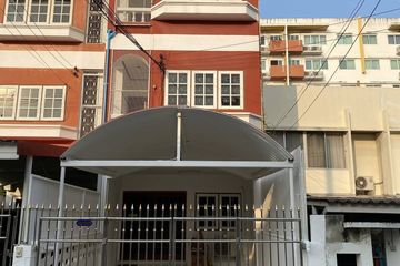 4 Bedroom Townhouse for rent in Chan Kasem, Bangkok near MRT Lat Phrao