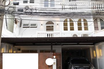 5 Bedroom Commercial for rent in Khlong Tan Nuea, Bangkok near BTS Phrom Phong