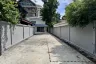 2 Bedroom House for rent in Khlong Tan Nuea, Bangkok