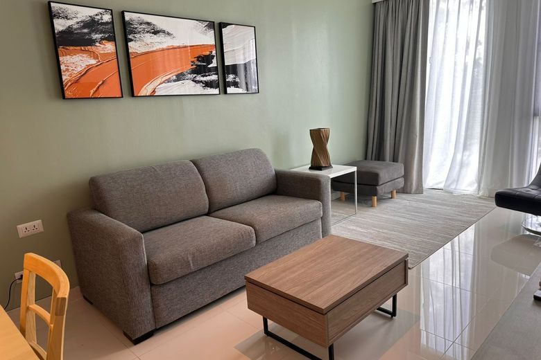1 Bedroom Condo For Rent