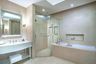 1 Bedroom Condo for rent in Oriental Residence, Lumpini, Bangkok near BTS Ploen Chit