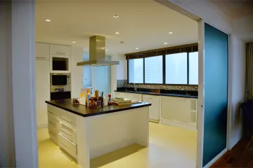 2 Bedroom Condo for rent in Bangkapi Mansion, Khlong Toei, Bangkok near BTS Asoke