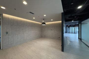 Office for rent in Lumpini, Bangkok near BTS Ploen Chit
