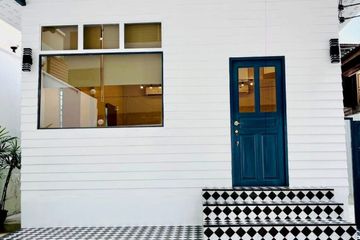 3 Bedroom House for sale in Yan Nawa, Bangkok