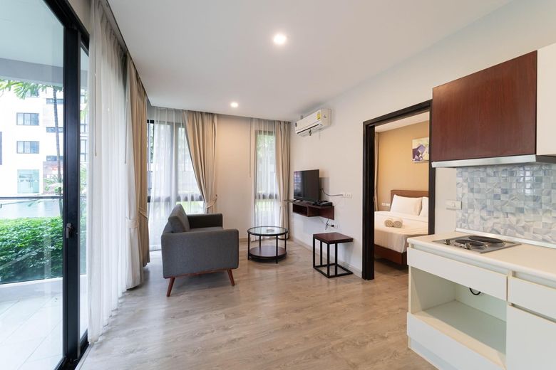 1 Bedroom Condo For Rent