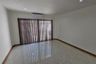 6 Bedroom Office for rent in Bang Chak, Bangkok near BTS Punnawithi