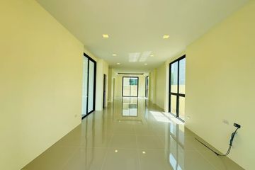 3 Bedroom House for sale in Na Kluea, Chonburi