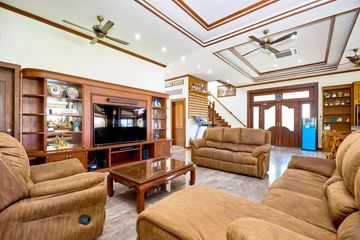 6 Bedroom House for sale in Pong, Chonburi