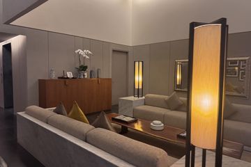 2 Bedroom Condo for rent in Hansar Rajdamri, Lumpini, Bangkok near BTS Chit Lom