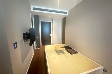 1 Bedroom Condo for sale in The Diplomat 39, Khlong Tan Nuea, Bangkok near BTS Phrom Phong