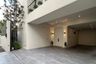 4 Bedroom House for sale in Phra Khanong Nuea, Bangkok