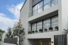 4 Bedroom House for sale in Phra Khanong Nuea, Bangkok