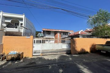 4 Bedroom House for Sale or Rent in Phlapphla, Bangkok near MRT Mahatthai