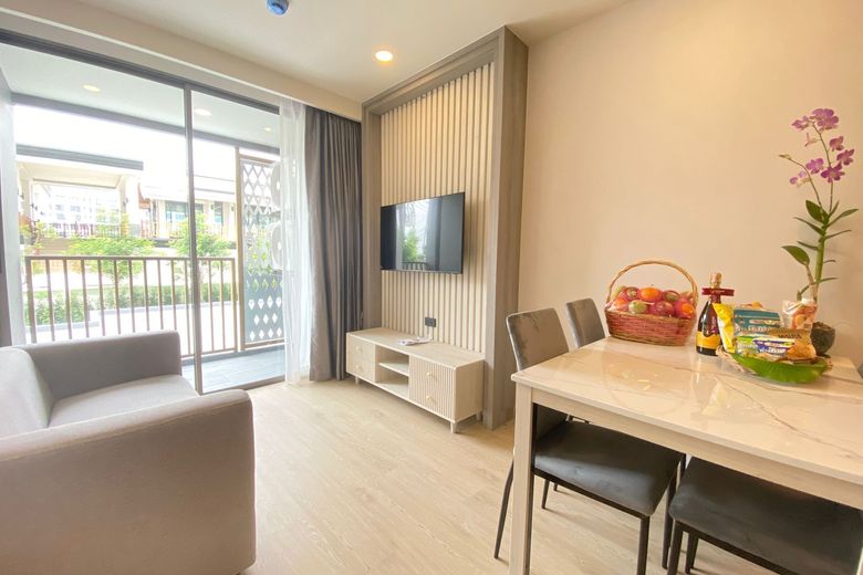 1 Bedroom Condo For Rent