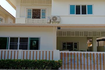 3 Bedroom House for sale in Preecha Rom Klao, Saen Saep, Bangkok