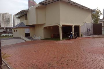 12 Bedroom House for rent in Sam Sen Nai, Bangkok near BTS Saphan Kwai