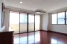 3 Bedroom Apartment for rent in Charan Tower, Khlong Tan Nuea, Bangkok near BTS Phrom Phong