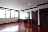 3 Bedroom Apartment for rent in Charan Tower, Khlong Tan Nuea, Bangkok near BTS Phrom Phong